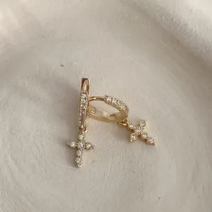 Astrid-croix-mini-créoles