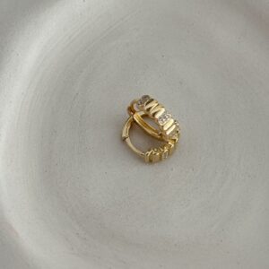 boucle-mini-creole-plaque-or-dore-diamant