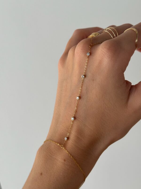 chaine-de-main-diamant