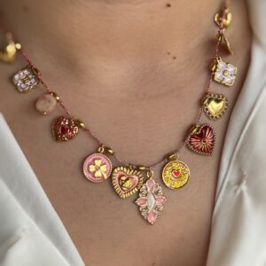 collier-breloques-coeur-rose