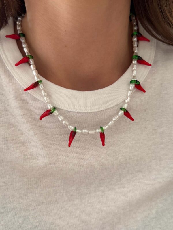 collier-piment-breloque