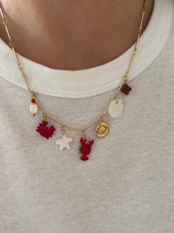 collier-breloque-crabe-coquillage