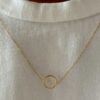 collier-chaine-fine-rond-cercle-dore