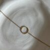 bracelet-chaine-fine-rond-cercle-dore