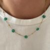 collier-chaine-fine-fleur-colore