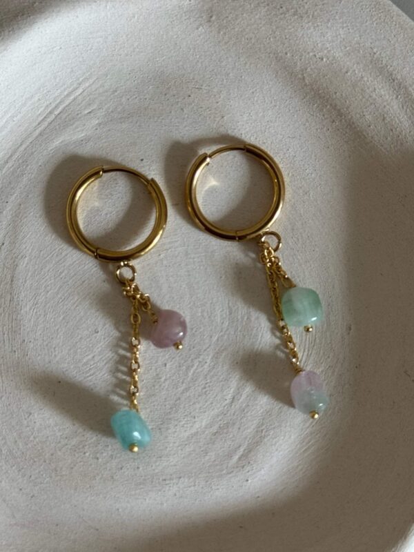 boucle-pendante-pierre-naturelle-colore