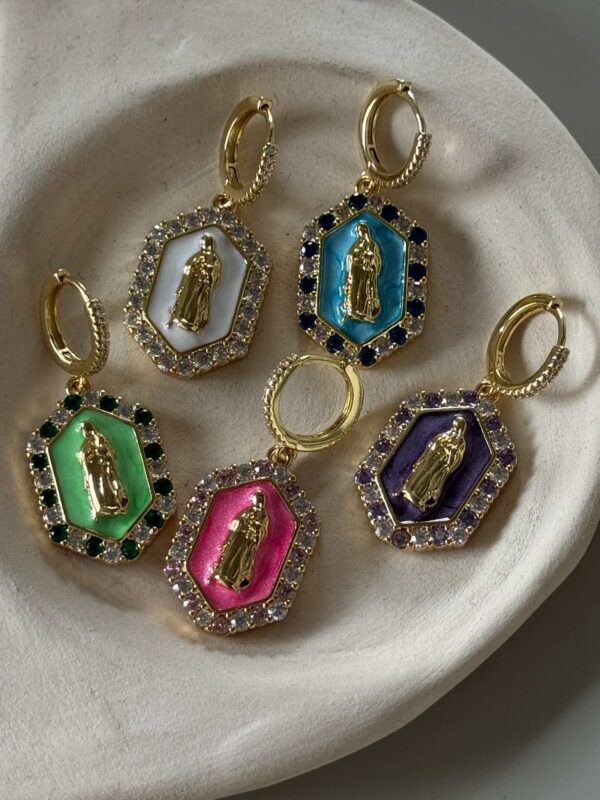 mono-boucle-madonne-marie-colore