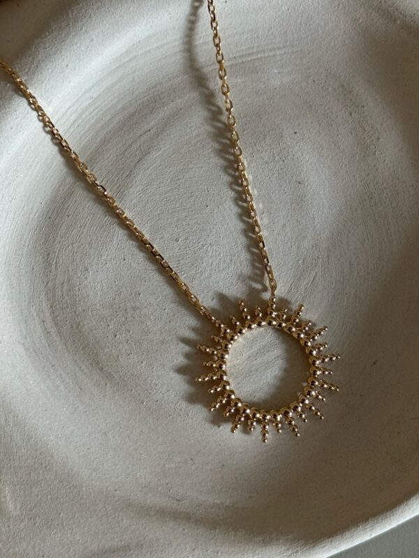 collier-soleil-plaqué-or