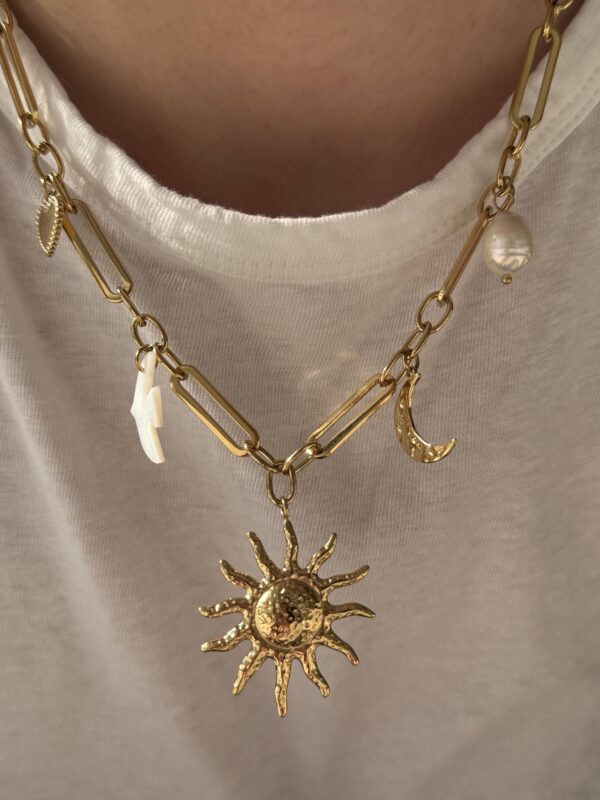 Collier-breloque-lune-soleil-perle-deau-douce-coeur