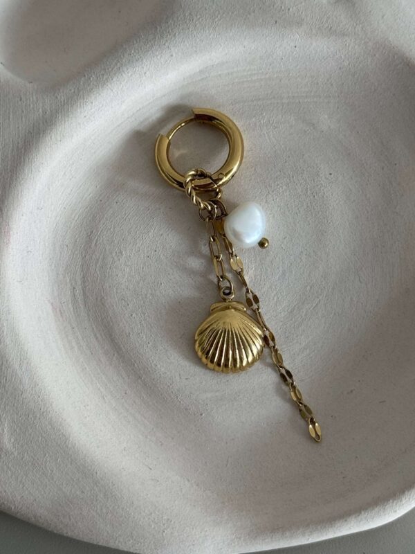Mono-boucle-coquillage-summer-perle-deau-douce