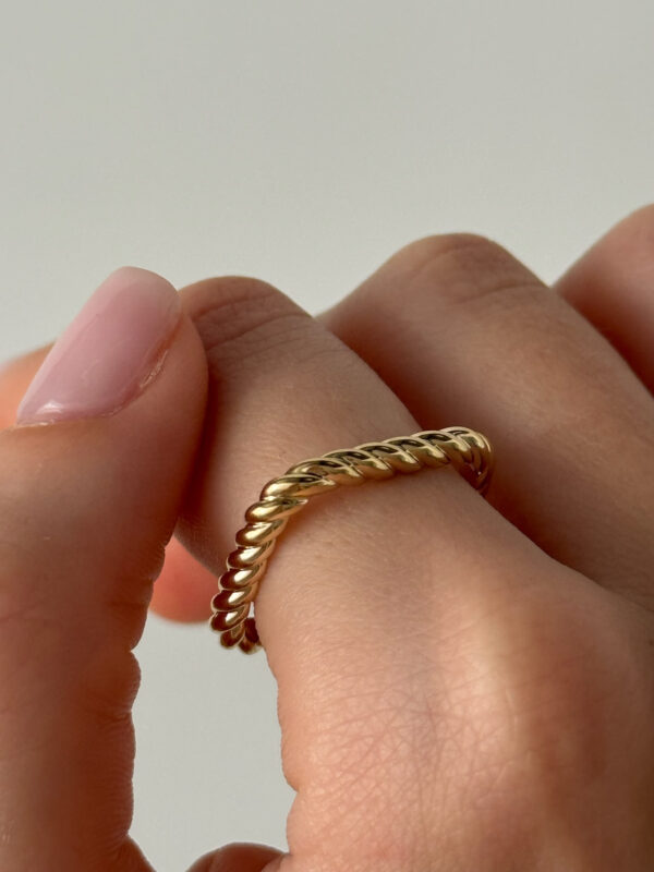 bague-carre-plaque-or