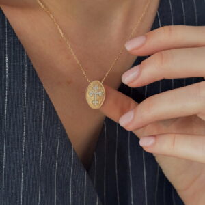 collier-médaille-croix