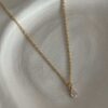 collier-chaine-fine-goute-eau-plaque-or-zirconiums