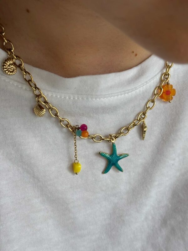 Collier-breloque-colore-etoile-mer-coquillage