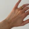 chaine-main-dore-fine-acier-inoxydable