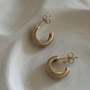 boucle-escargot-plaque-or-dore